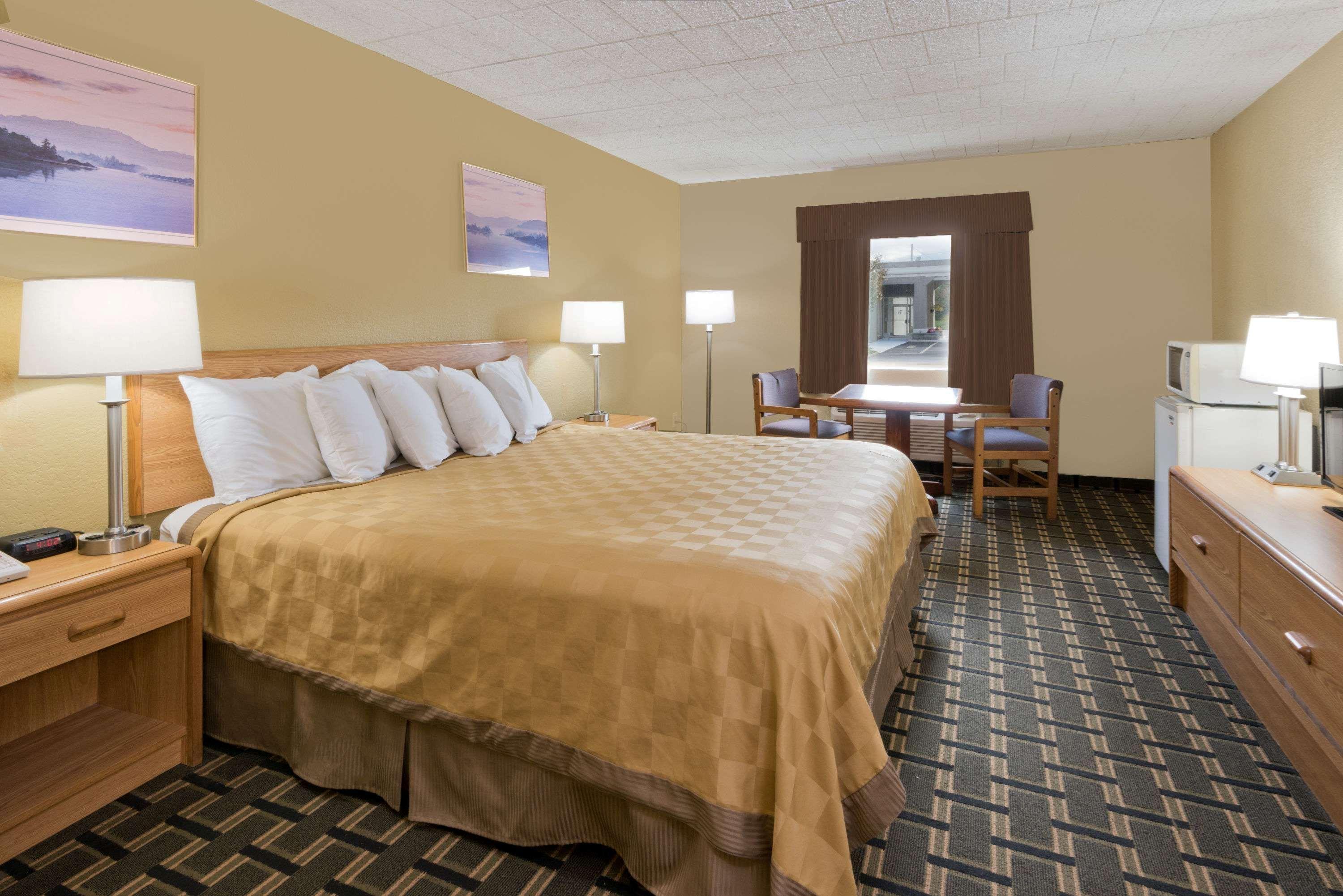 Days Inn By Wyndham Batavia Darien Lake Theme Park Екстериор снимка
