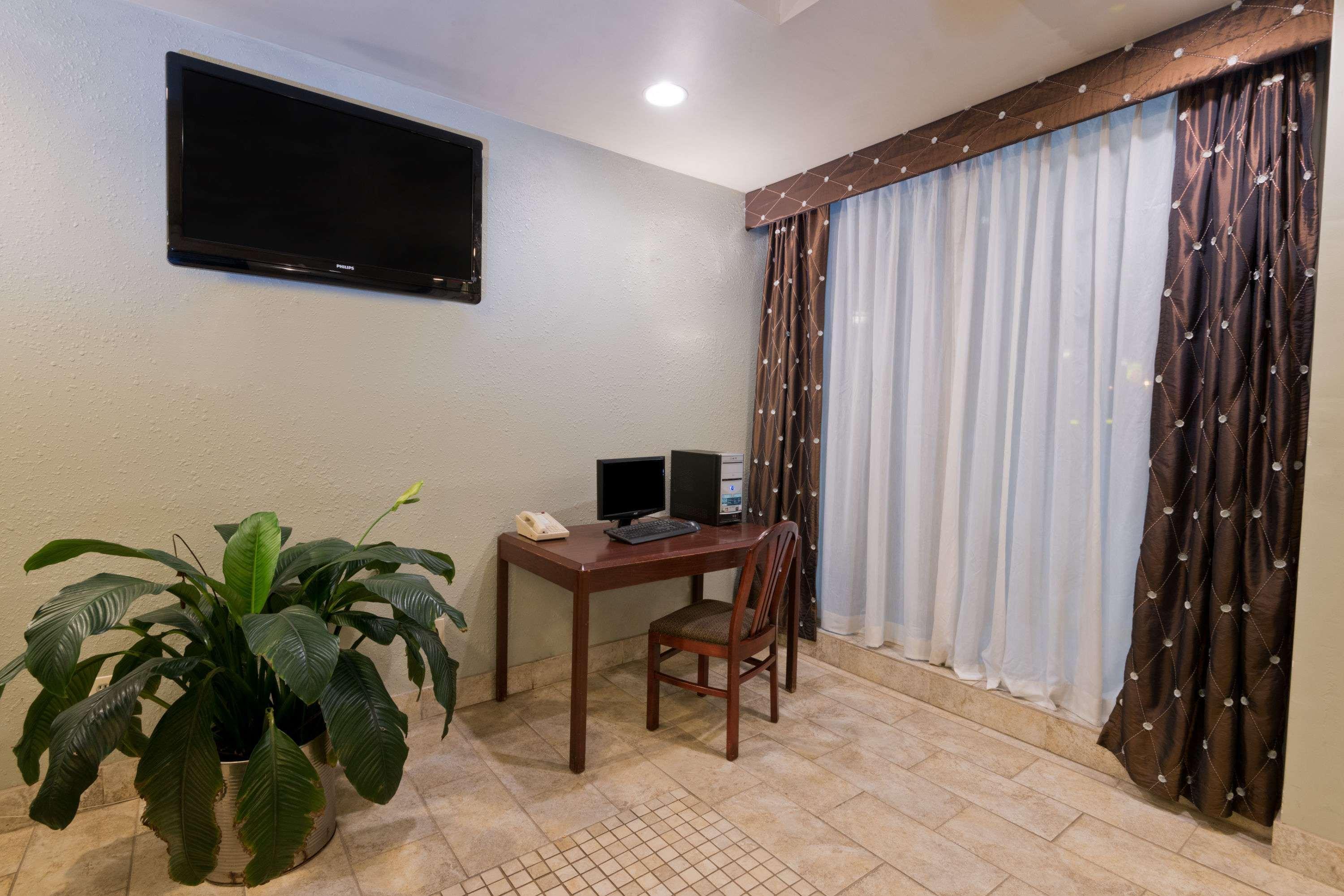 Days Inn By Wyndham Batavia Darien Lake Theme Park Екстериор снимка