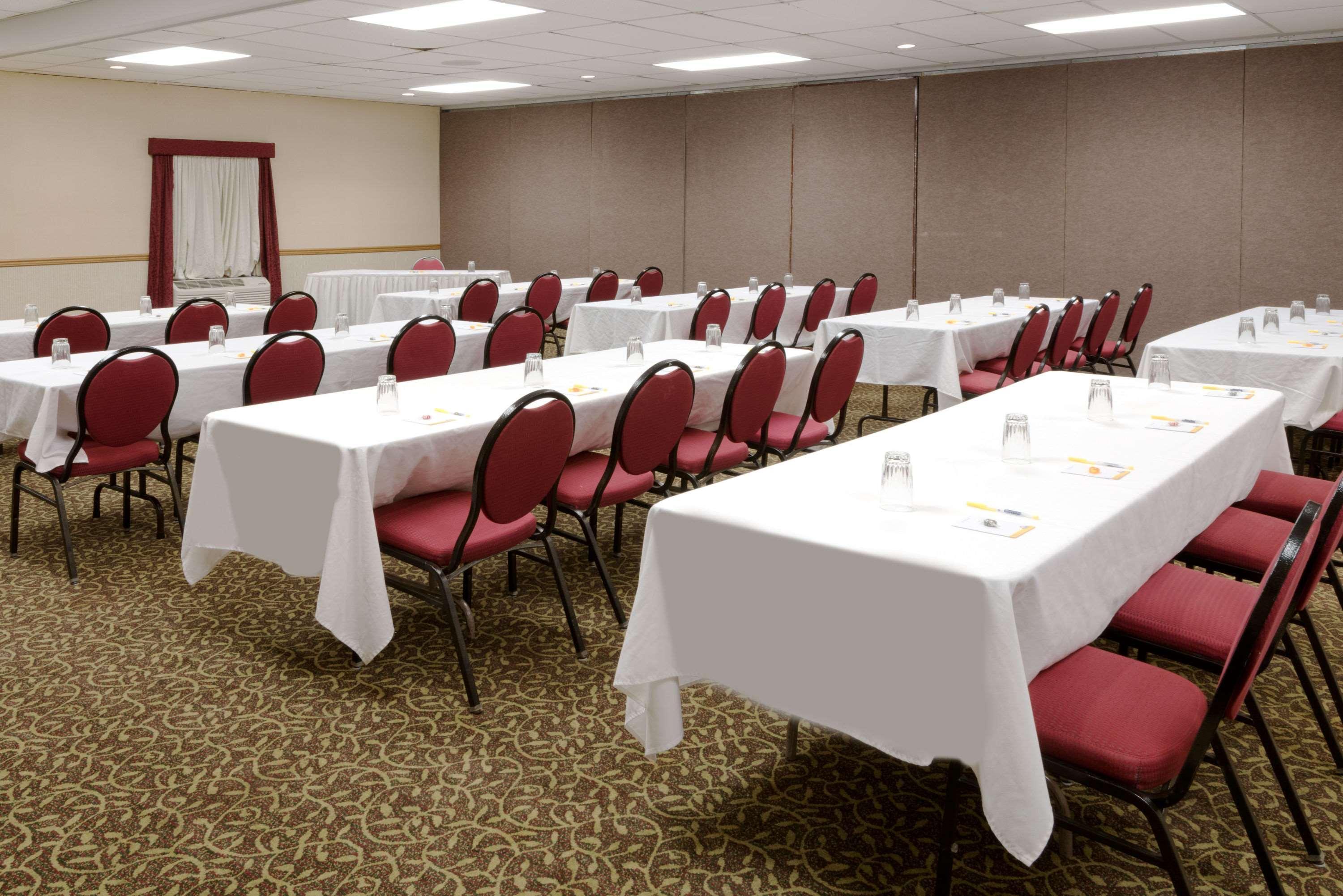 Days Inn By Wyndham Batavia Darien Lake Theme Park Екстериор снимка
