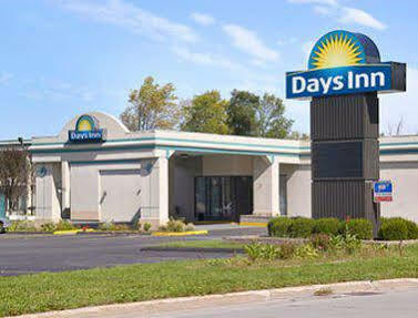 Days Inn By Wyndham Batavia Darien Lake Theme Park Екстериор снимка