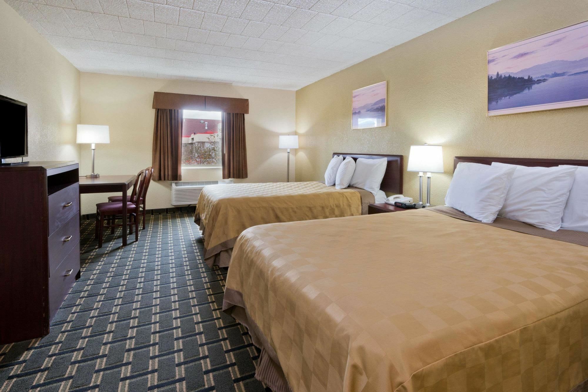 Days Inn By Wyndham Batavia Darien Lake Theme Park Екстериор снимка